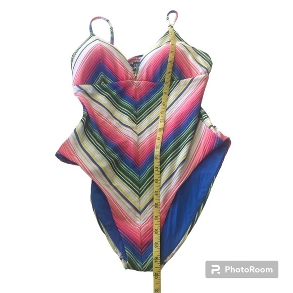 Becca by Rebecca Virtue Santa Catarina Abigail Chevron Tassels One-Piece Size L - Picture 15 of 16